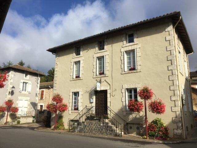 La Belle Vienne Acomodação com café da manhã Exideuil-sur-Vienne Exterior foto