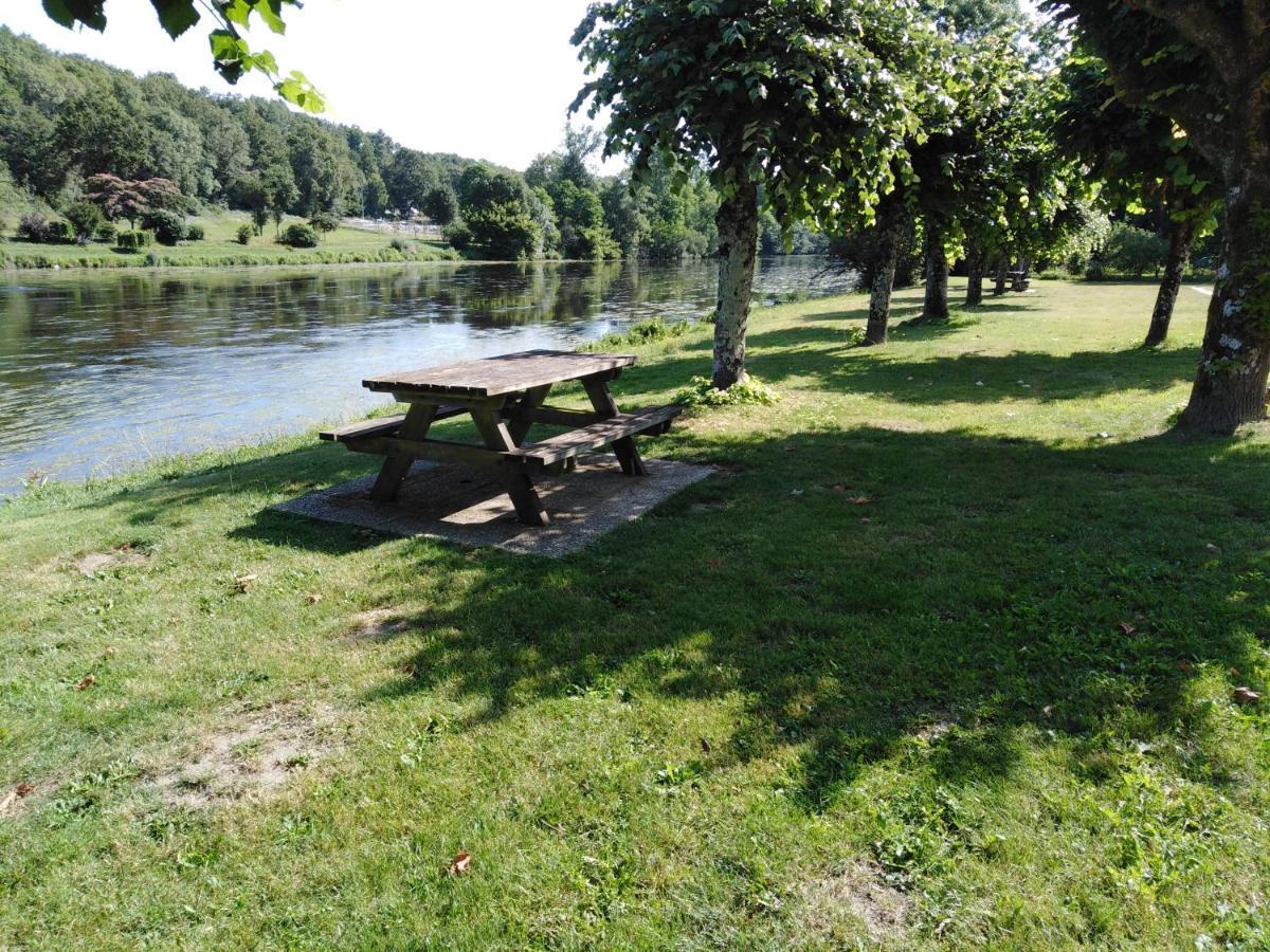 La Belle Vienne Acomodação com café da manhã Exideuil-sur-Vienne Exterior foto