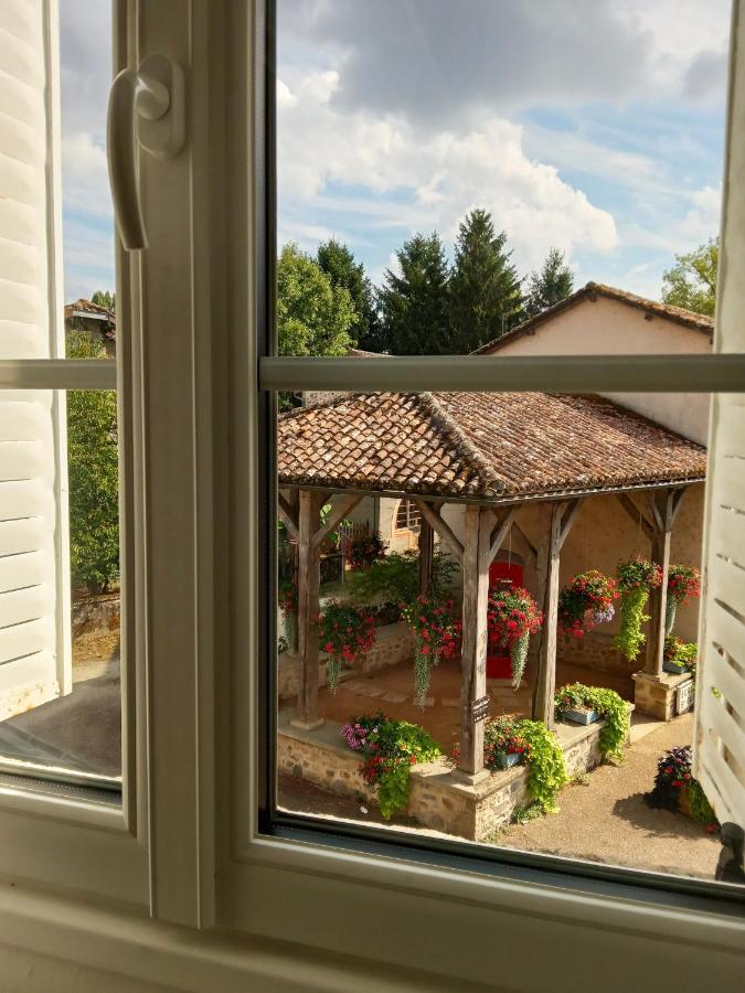La Belle Vienne Acomodação com café da manhã Exideuil-sur-Vienne Exterior foto